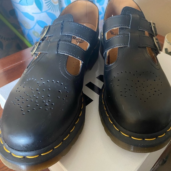Dr marten Mary jane’s W9 DO NOT BUY - Picture 4 of 5